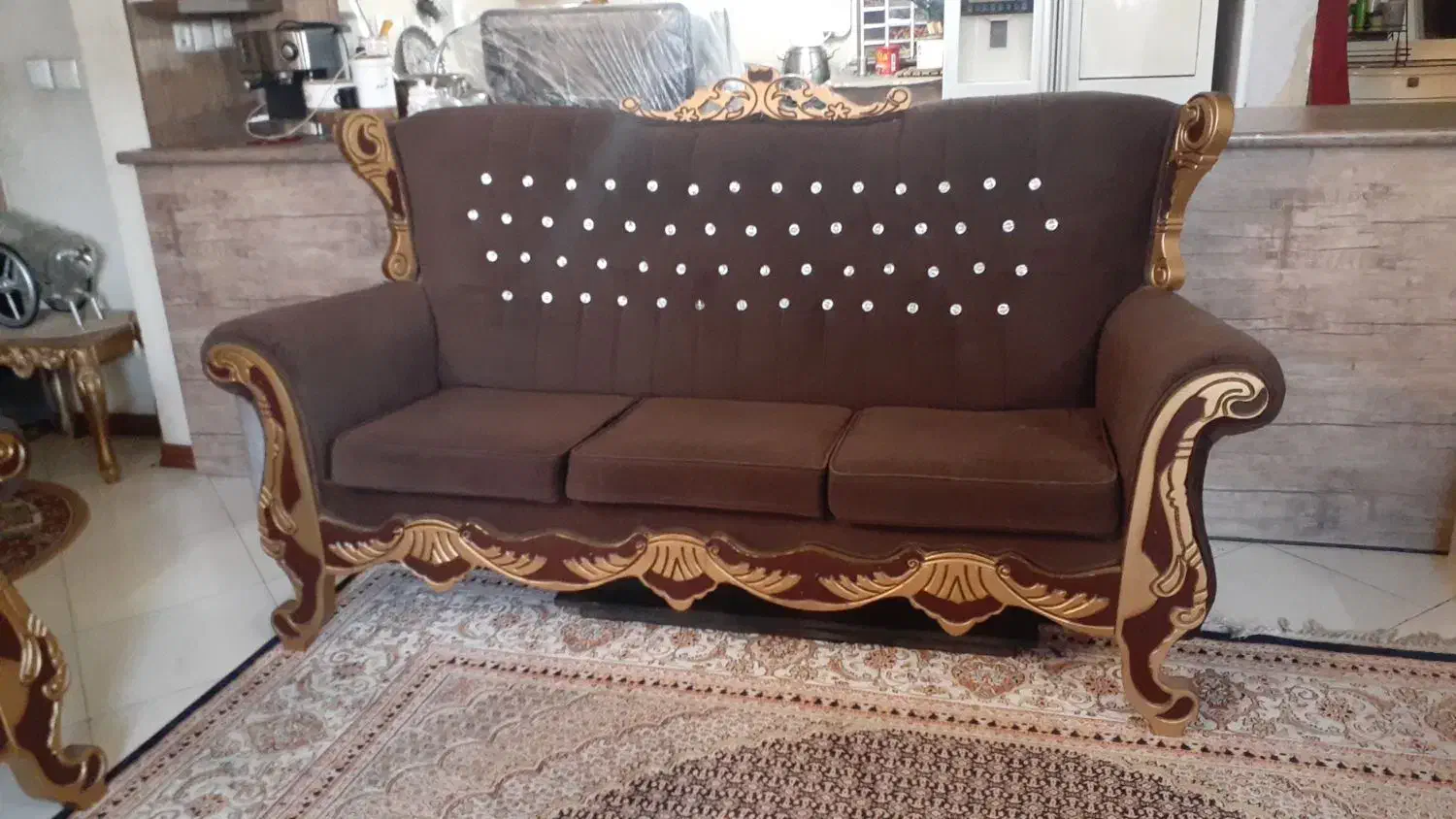 مبل کلاسیک ۷نفره|مبلمان خانگی و میز عسلی|نجف‌آباد, مسکن مهر|دیوار