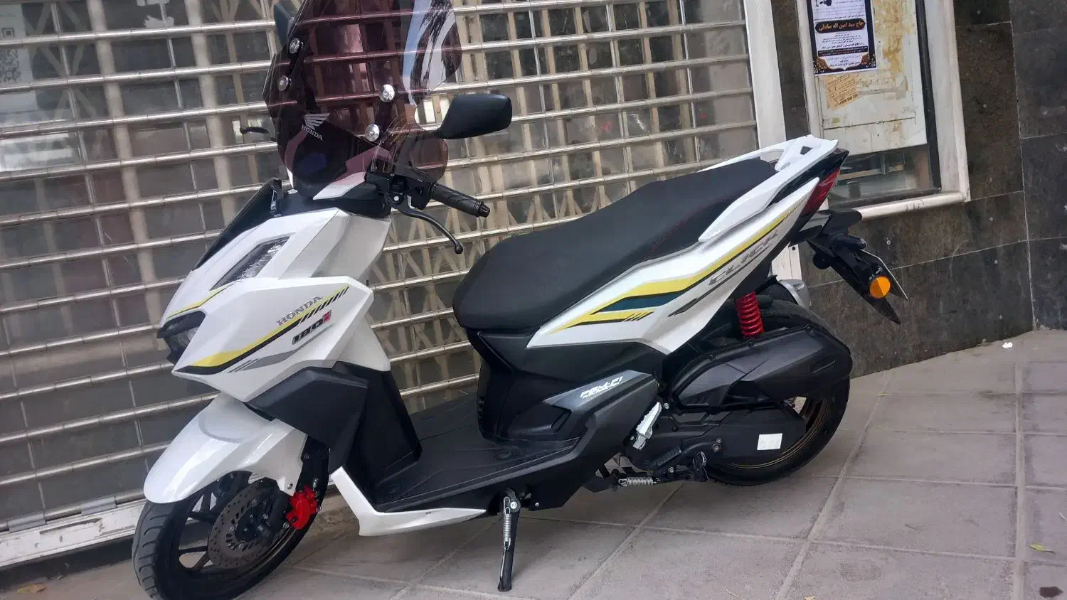 کلیک نیوفس ۱۸۰|موتورسیکلت|اراک, |دیوار