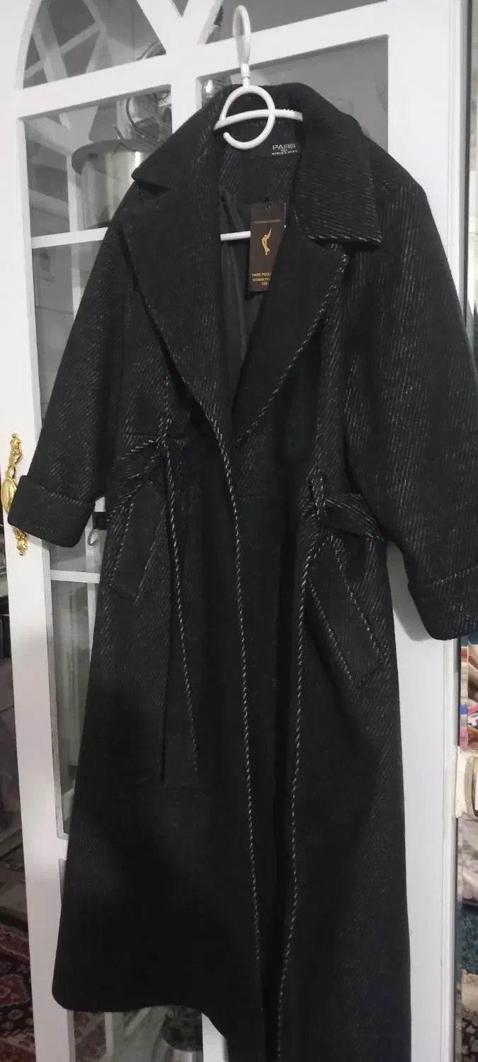 پاتو نو|لباس|مشهد, خواجه ربیع|دیوار