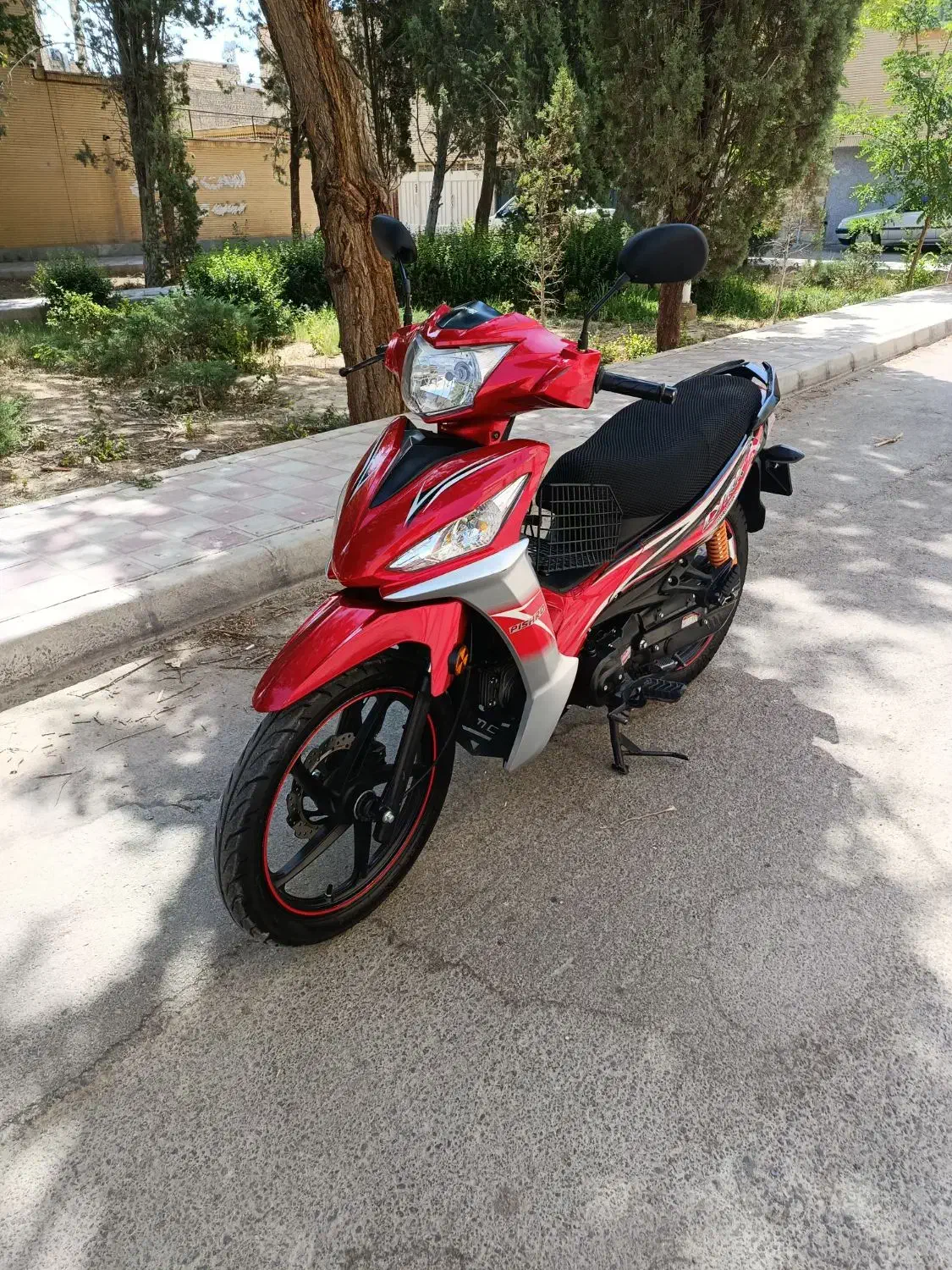 پیشرو ۱۳۵بیکلاج|موتورسیکلت|اصفهان, فجر|دیوار