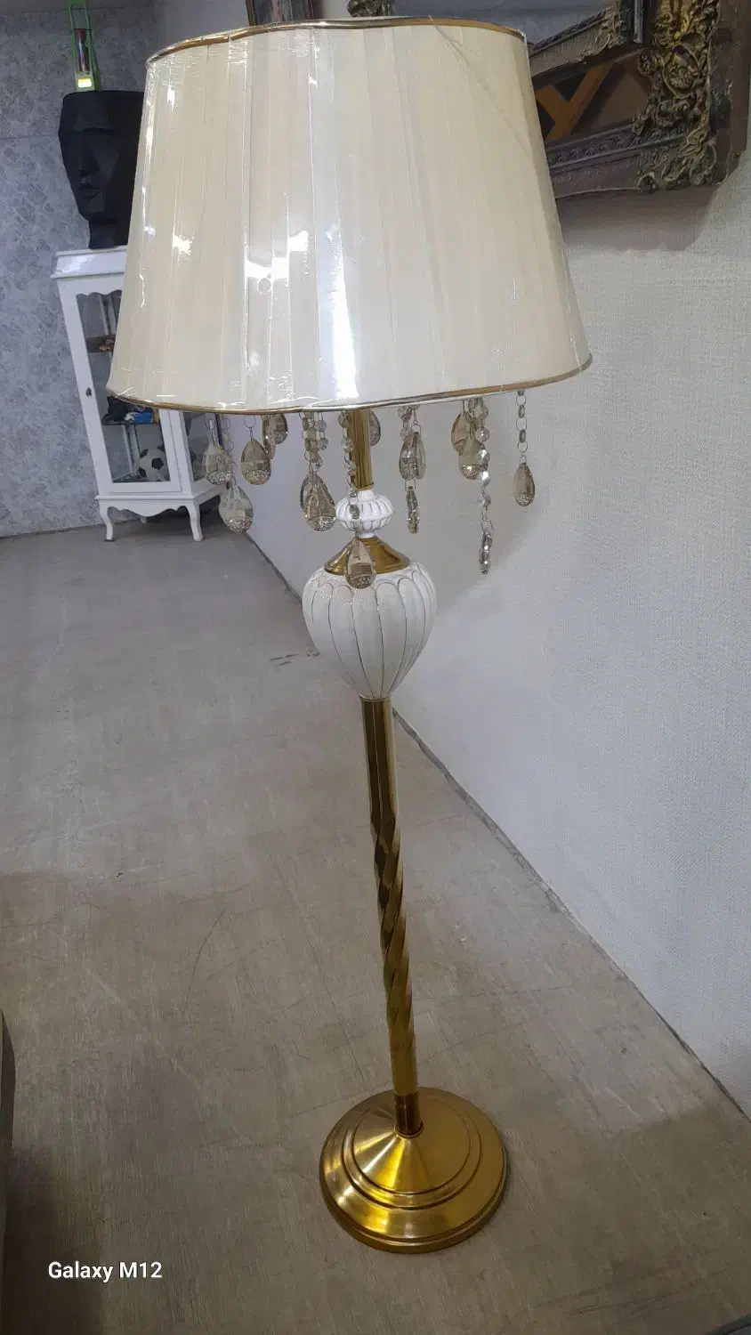 لوستر زمینی|لوستر و چراغ آویز|اهواز, ۳۰ متری|دیوار