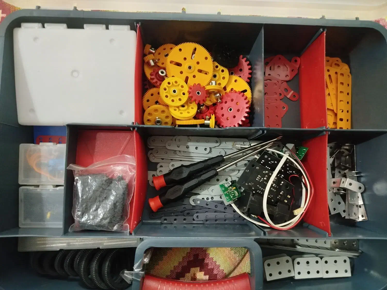 پک رباتیک پژوهش|اسباببازی|قم, دانش|دیوار