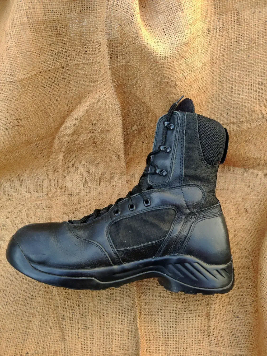 پوتین نظامی ضدآب کوهنوردی آفرود موتور اورجینال|کوهنوردی و کمپینگ|تهران, فلسطین (میدان انقلاب)|دیوار