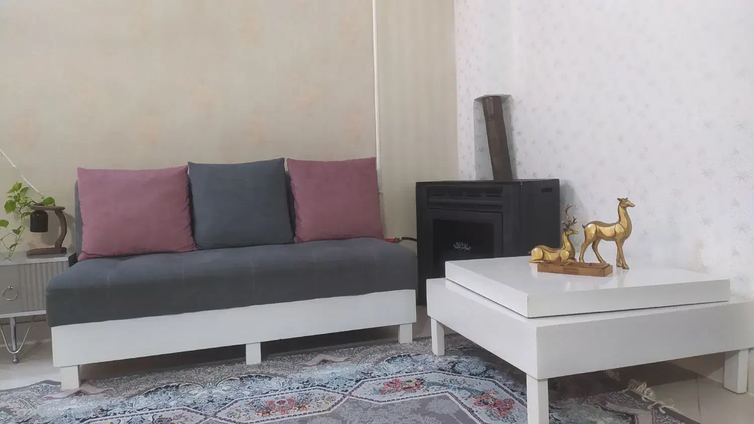 مبل راحتی همراه میز|مبلمان خانگی و میز عسلی|مشهد, نیروی هوایی|دیوار