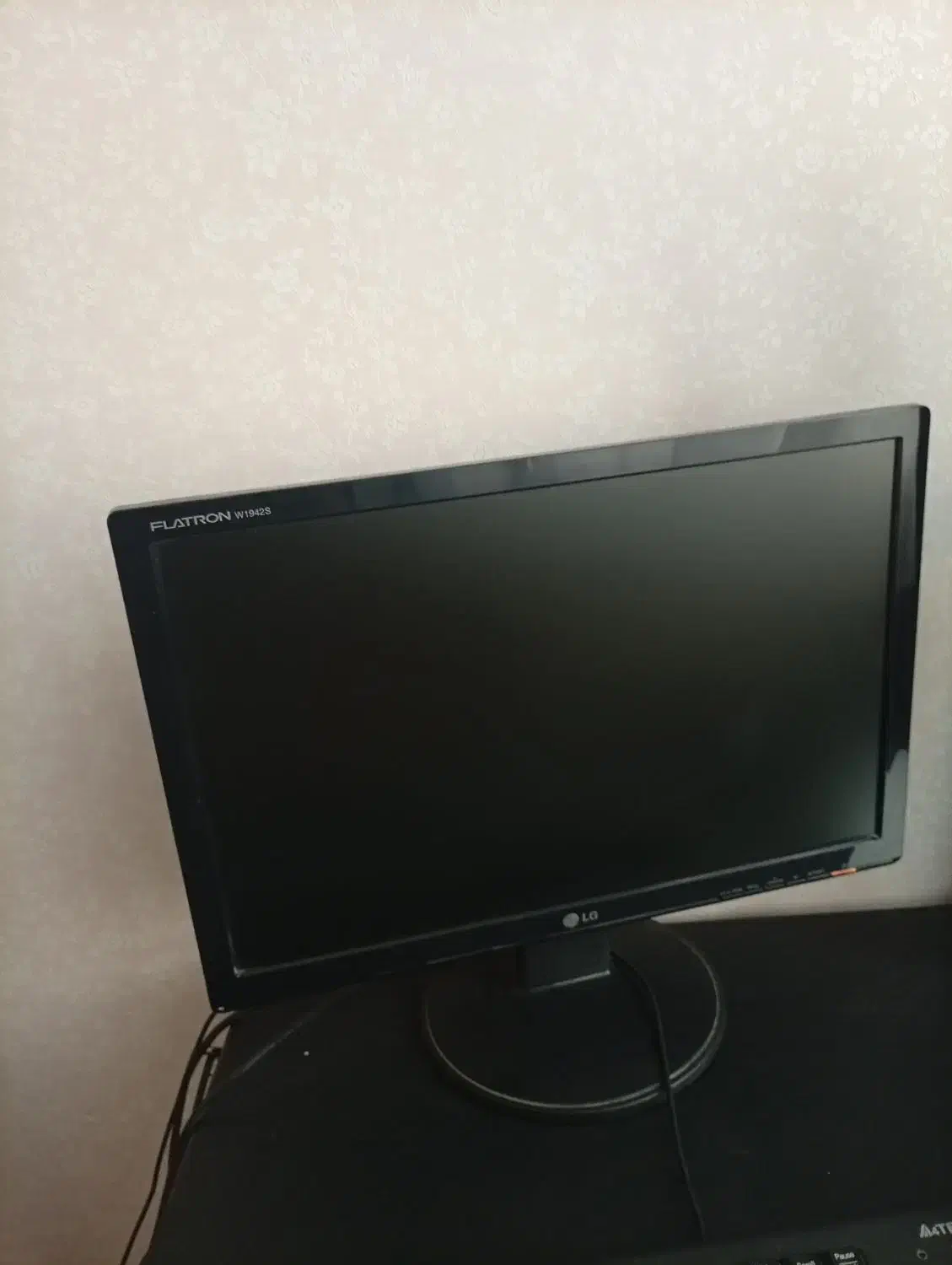 مانیتور ال جی تمیز|قطعات و لوازم جانبی رایانه|کرمانشاه, |دیوار