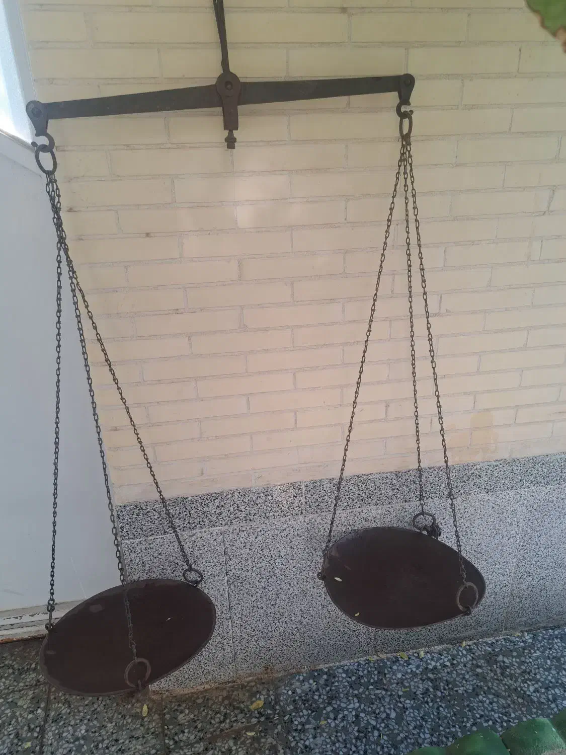 ترازوقدیمی قدیمی|کلکسیون اشیاء عتیقه|بافق, |دیوار