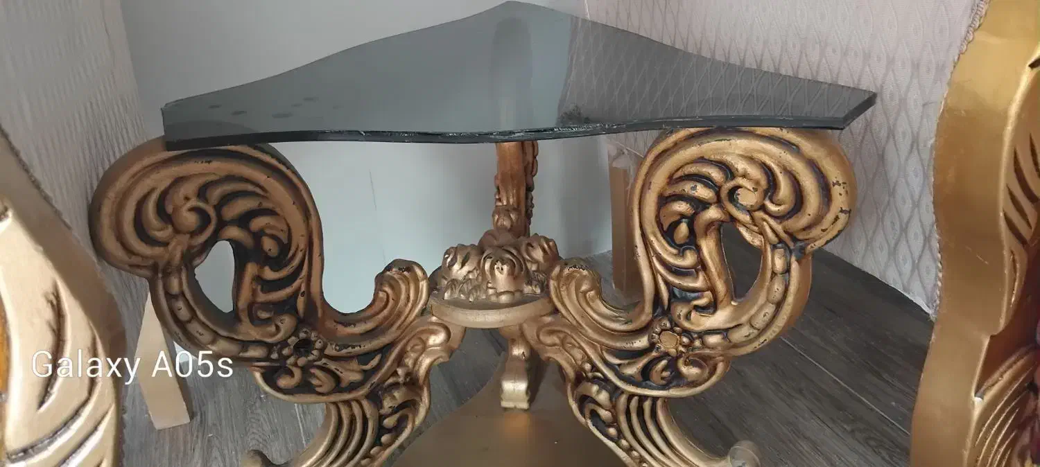 جلو مبلی و میز عسلی سلطنتی|مبلمان خانگی و میز عسلی|کوهدشت, |دیوار