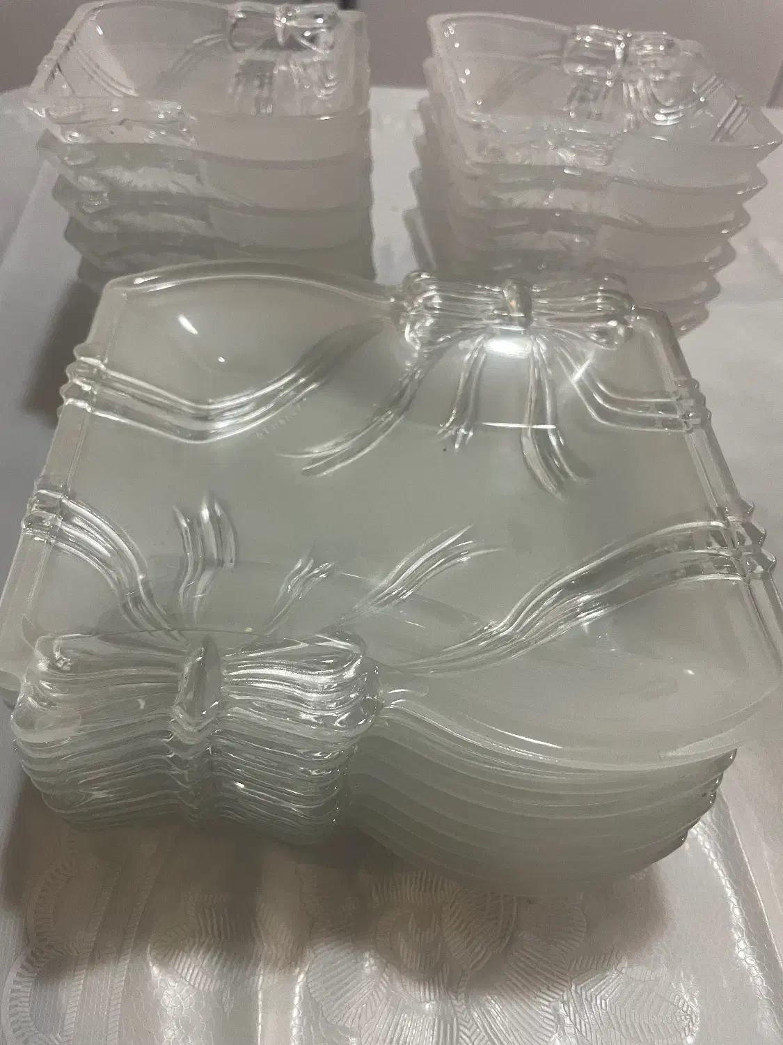 پیش دستی پیاله پاپیونی|ظروف سرو و پذیرایی|تربت جام, بیست متری منبع آب|دیوار