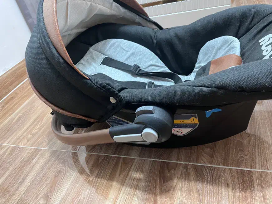 کریر نوزاد|کالسکه و لوازم جانبی|رشت, حومه رشت|دیوار