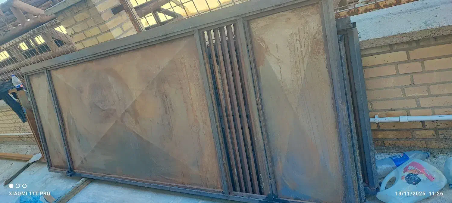 به یک نیرو جوان جهت شاگردی رنگ آمیزی نیاز مندم|استخدام معماری، عمران و ساختمانی|اهواز, اهواز|دیوار