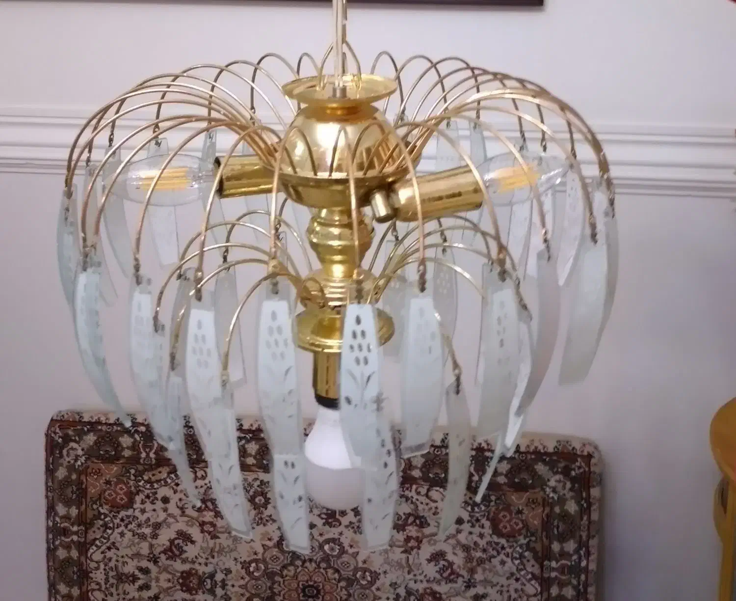 لوستر افشان سه شعله|لوستر و چراغ آویز|شیراز, غدیر جنوبی|دیوار