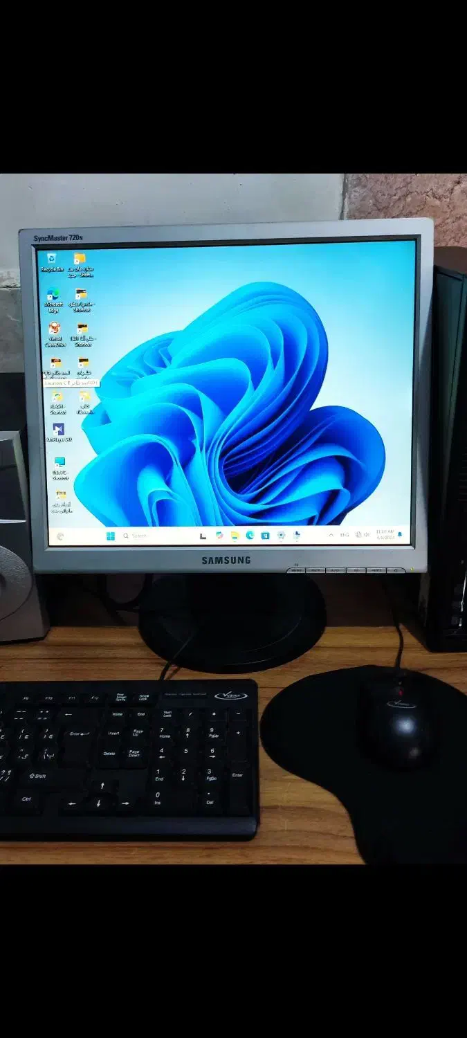 مانیتور LCD سامسونگ ۱۷ اینچ سالم مناسب دوربین|قطعات و لوازم جانبی رایانه|مشهد, کوی دروی|دیوار