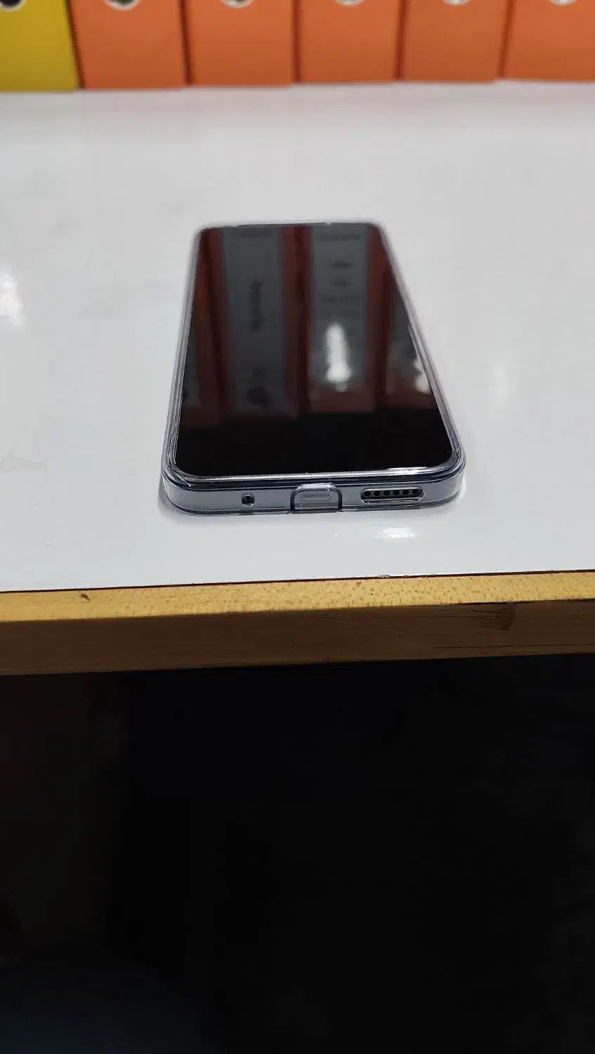 پوکو ام ۶ و داریا باند|موبایل|زنجان, |دیوار