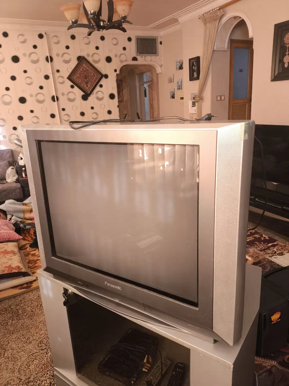 تلویزیون پانا ۲۹ اینچ فلت با دکوری و دیجیتال|تلویزیون و پروژکتور|کرمان, |دیوار