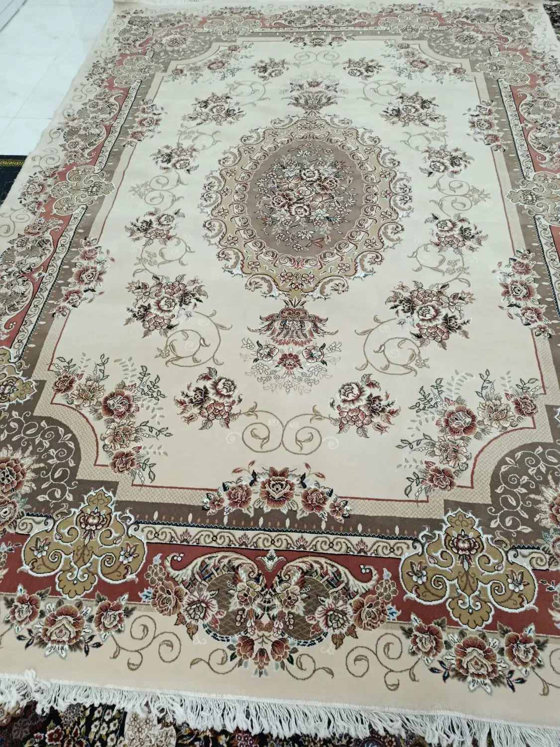 یک تخته فرش 9متری کم کار کرد|فرش|اسلام‌شهر, شهرک سعیدیه|دیوار