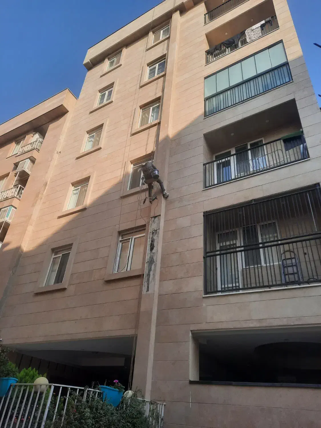 کار در ارتفاع، پیچ و روپلاک و غیره ..|خدمات پیشه و مهارت|تهران, طیب|دیوار