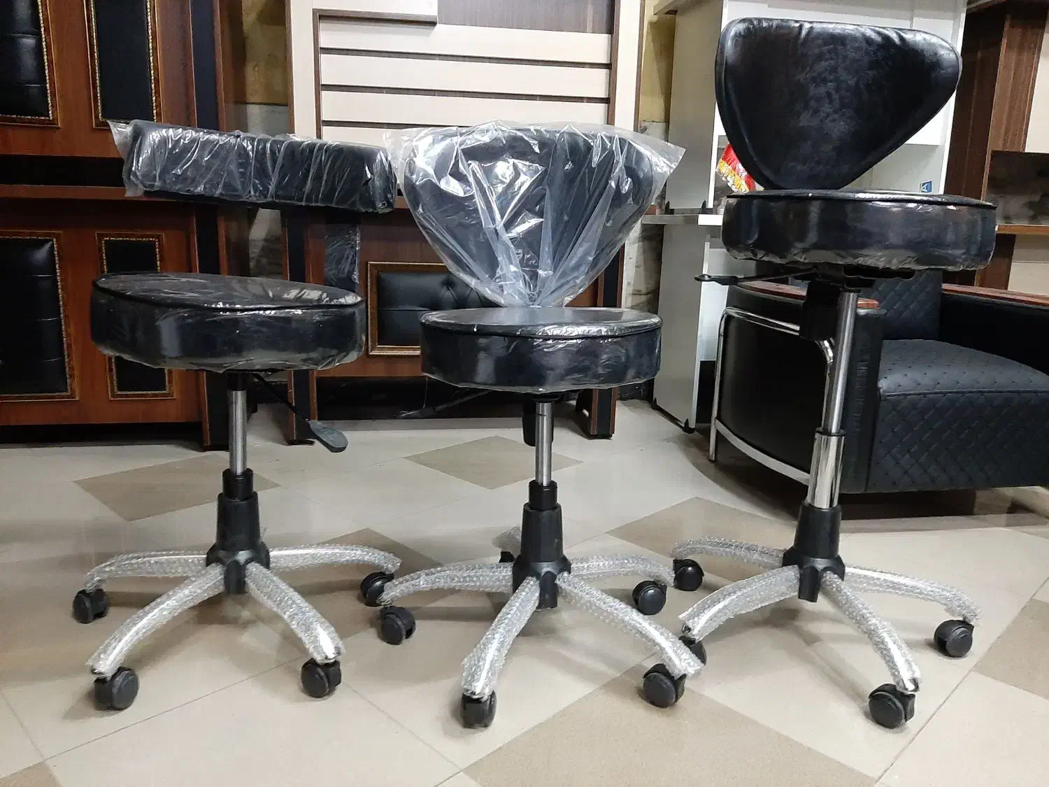 صندلی|صندلی و نیمکت|نیشابور, پنجراه|دیوار