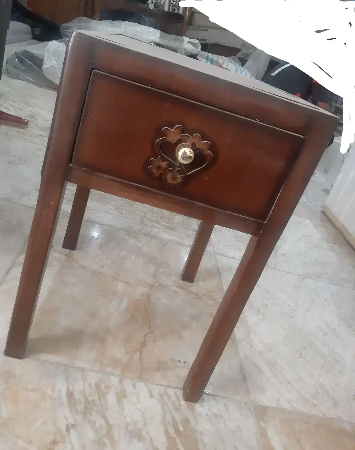 میز ساده و کم جا|صندلی و نیمکت|کرمان, |دیوار