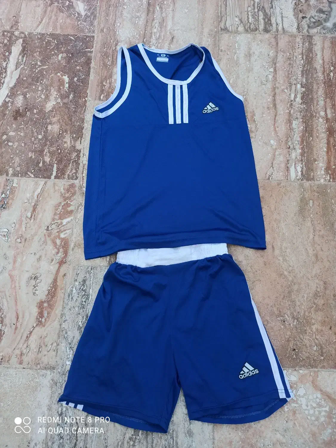 لباس بوکس xL|تجهیزات ورزشی|اشتهارد, |دیوار