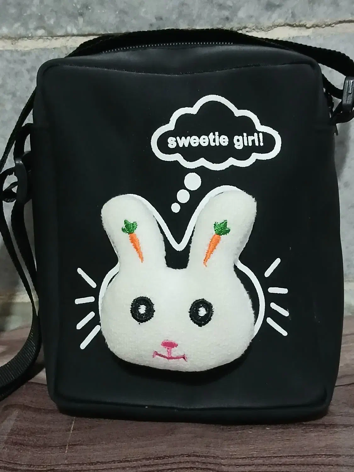 کیف مشگی|کیف، کفش، کمربند|همدان, |دیوار