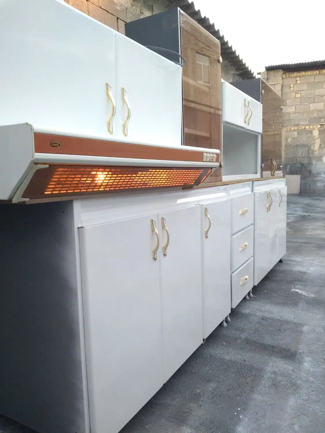 6متر کابینت فلزی دست دوم اشپزخانه در حد نو|مصالح و تجهیزات ساختمان|شیراز, ماه فیروزان|دیوار