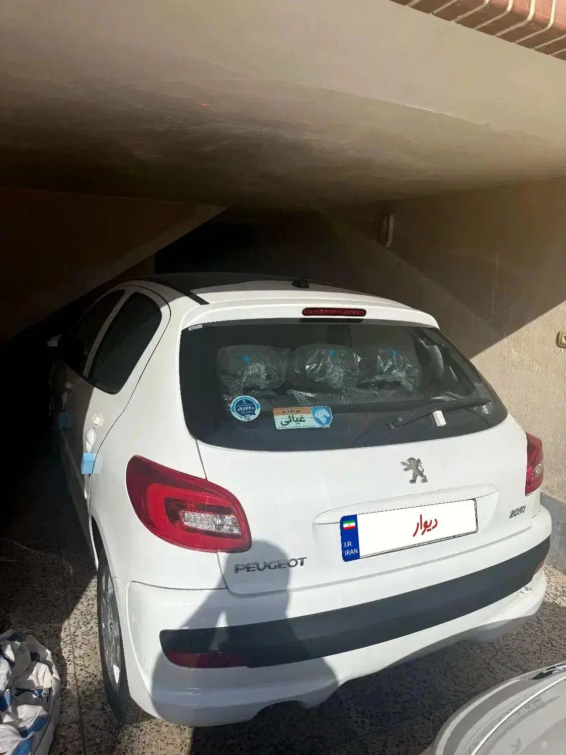 پژو ۲۰۷i دستی پانوراماارتقایافته بارینگ فولادی۱۴۰۴|خودرو سواری و وانت|شیراز, شهرک مطهری|دیوار