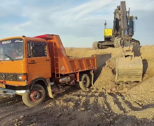 حمل شن و ماسه نخودی بادومی مخلوط مصالح ساختمانی|خدمات حمل و نقل|بم, |دیوار
