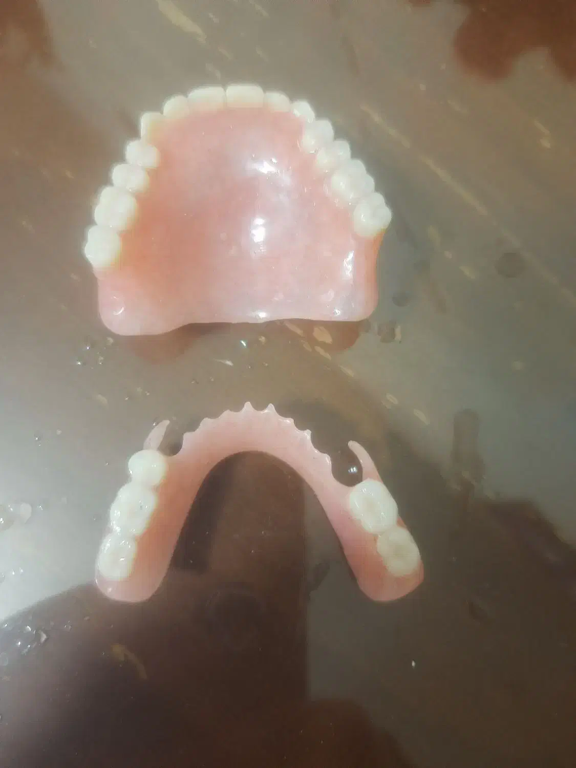 ساخت انواع دندان مصنوعی|خدمات آرایشگری و زیبایی|رشت, دروازه لاکان|دیوار