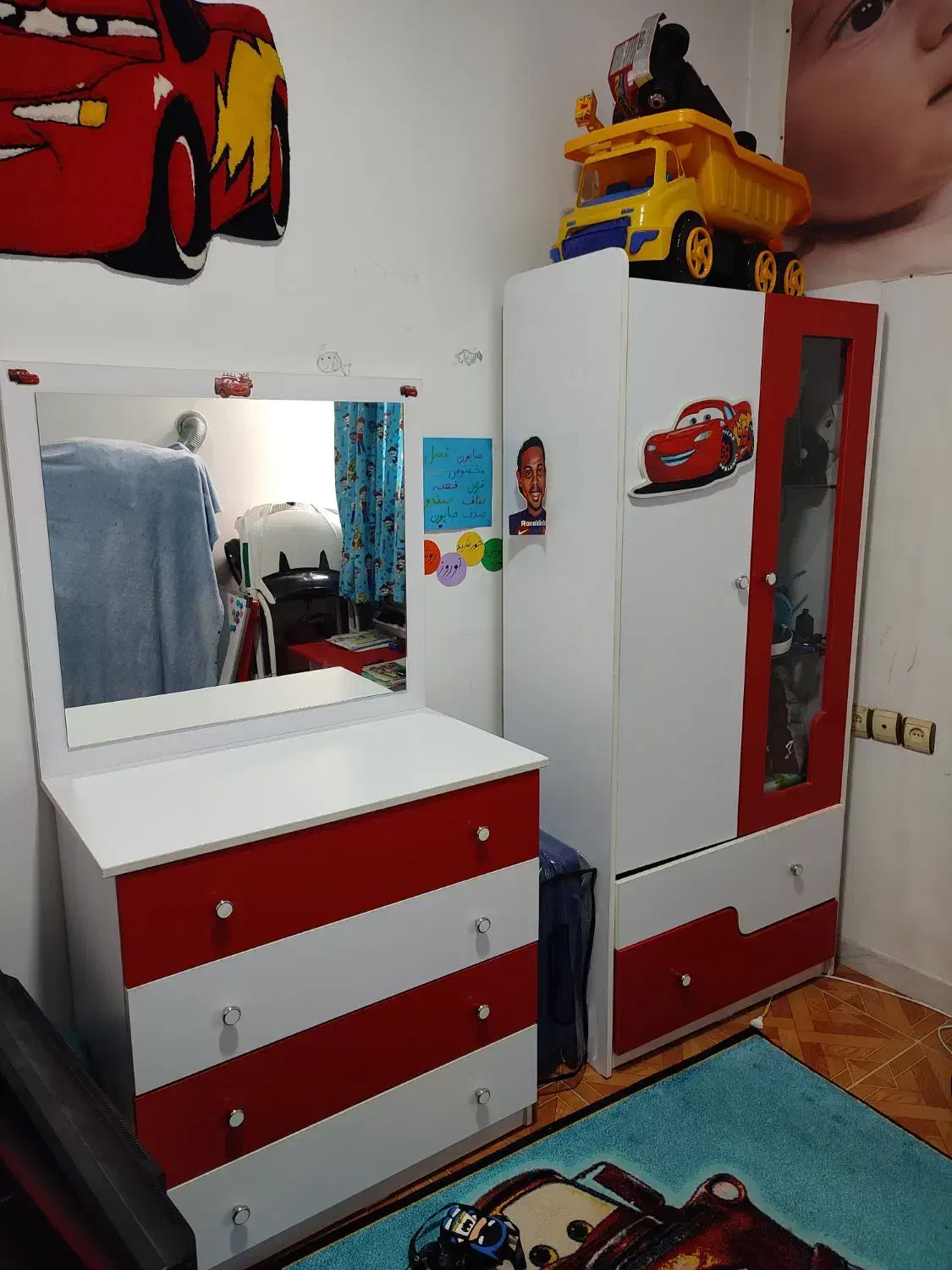 تخت کمد بچه|تخت و سرویس خواب|صومعه‌سرا, |دیوار