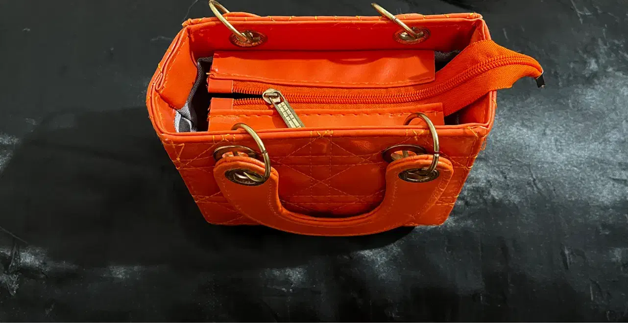 کیف دیور|کیف، کفش، کمربند|شیراز, دینکان|دیوار