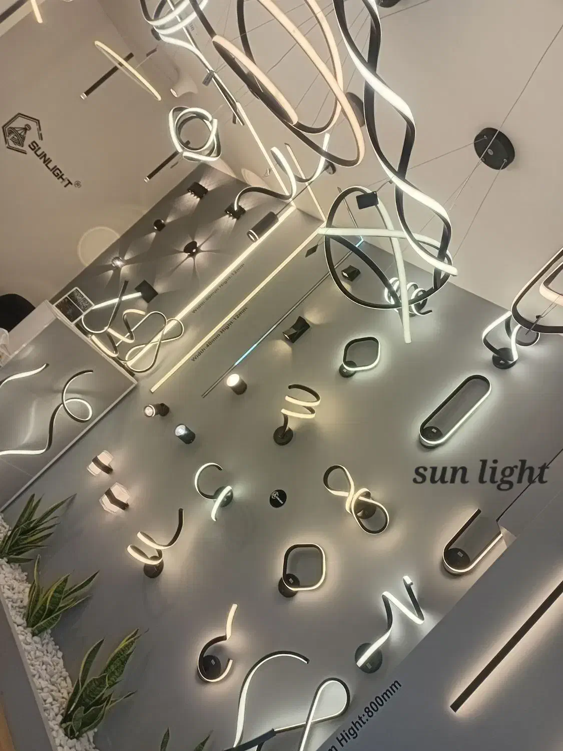 لوستر مدرن/دیوارکوب/لاین نوری/آباژور/رومیزی|لوستر و چراغ آویز|اندیشه, اندیشه فاز ۱|دیوار