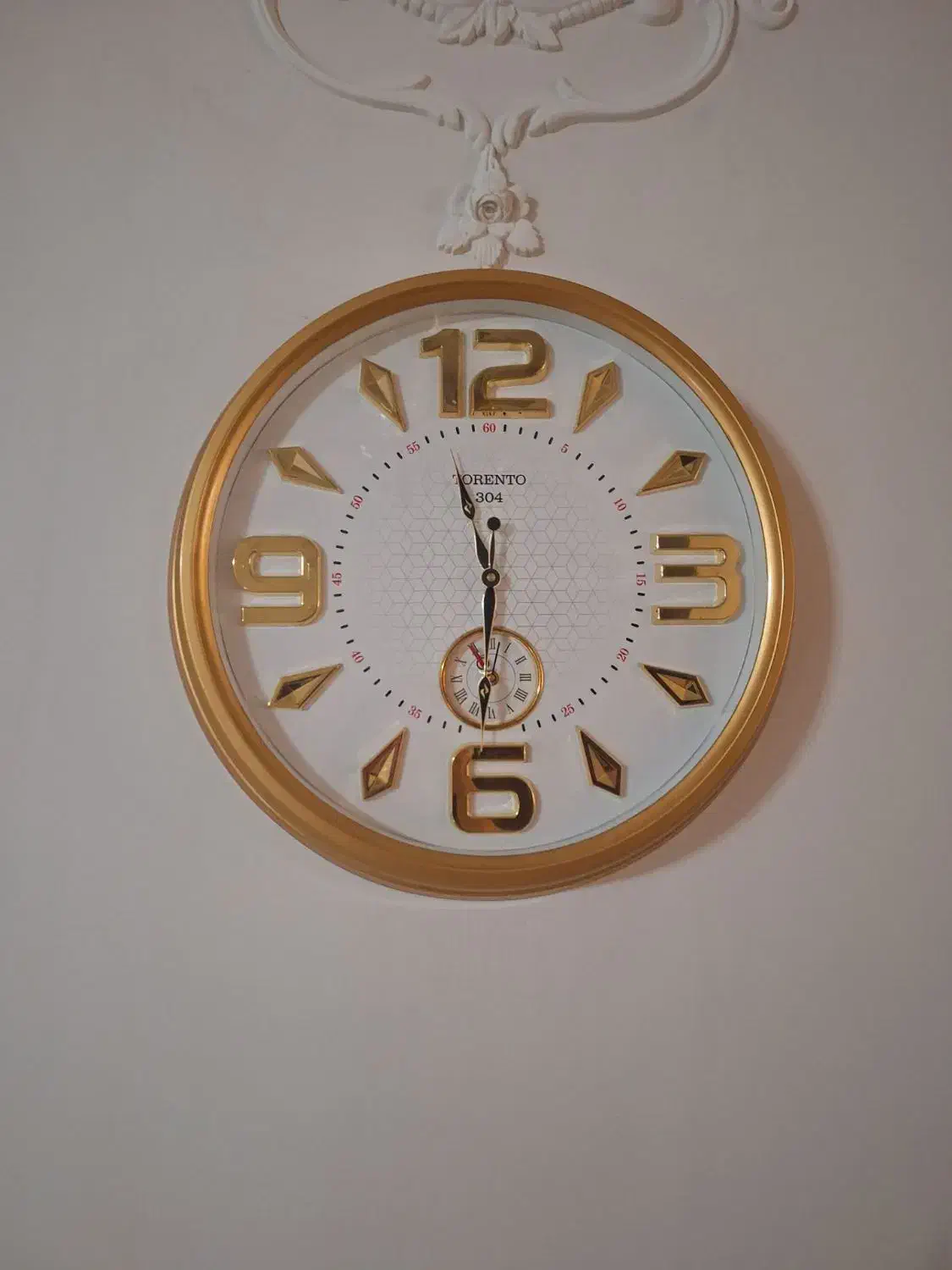 ساعت دیواری گرد نو نو برای یه هفته هستش|ساعت دیواری و تزئینی|نسیمشهر, |دیوار