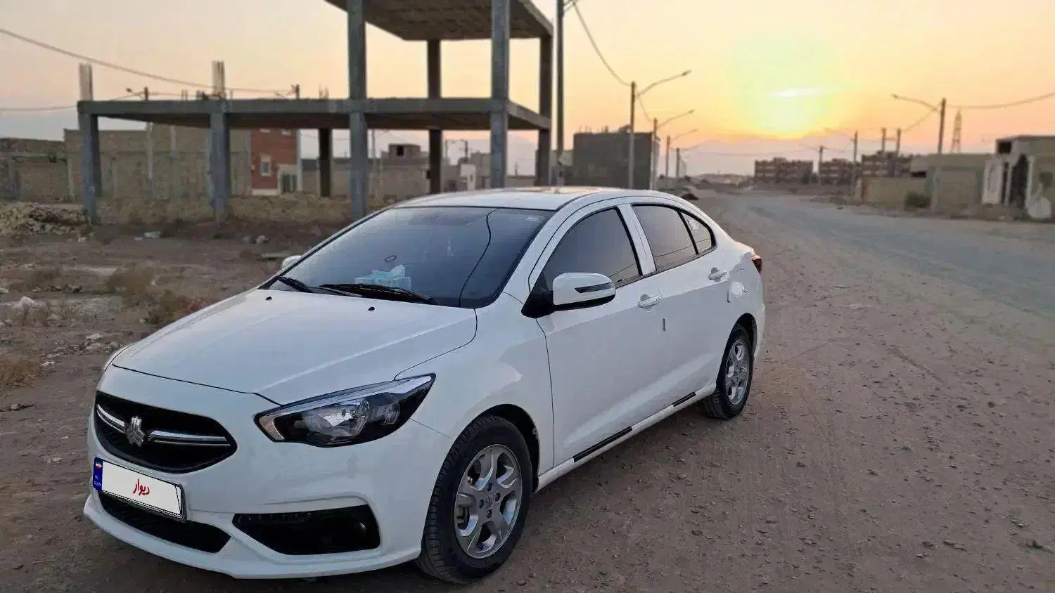 شاهین ۱۴۰۲ کمکار، سانروف + ESP ،کارمندی،پارکینگی|خودرو سواری و وانت|کاشان, زیارتی|دیوار