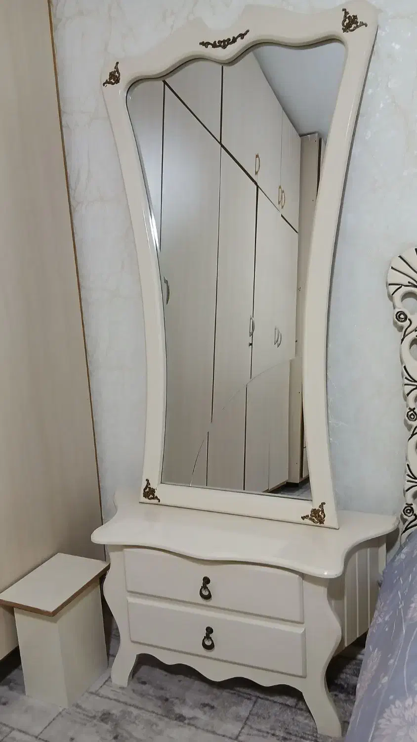 تختخواب|تخت و سرویس خواب|بروجرد, |دیوار