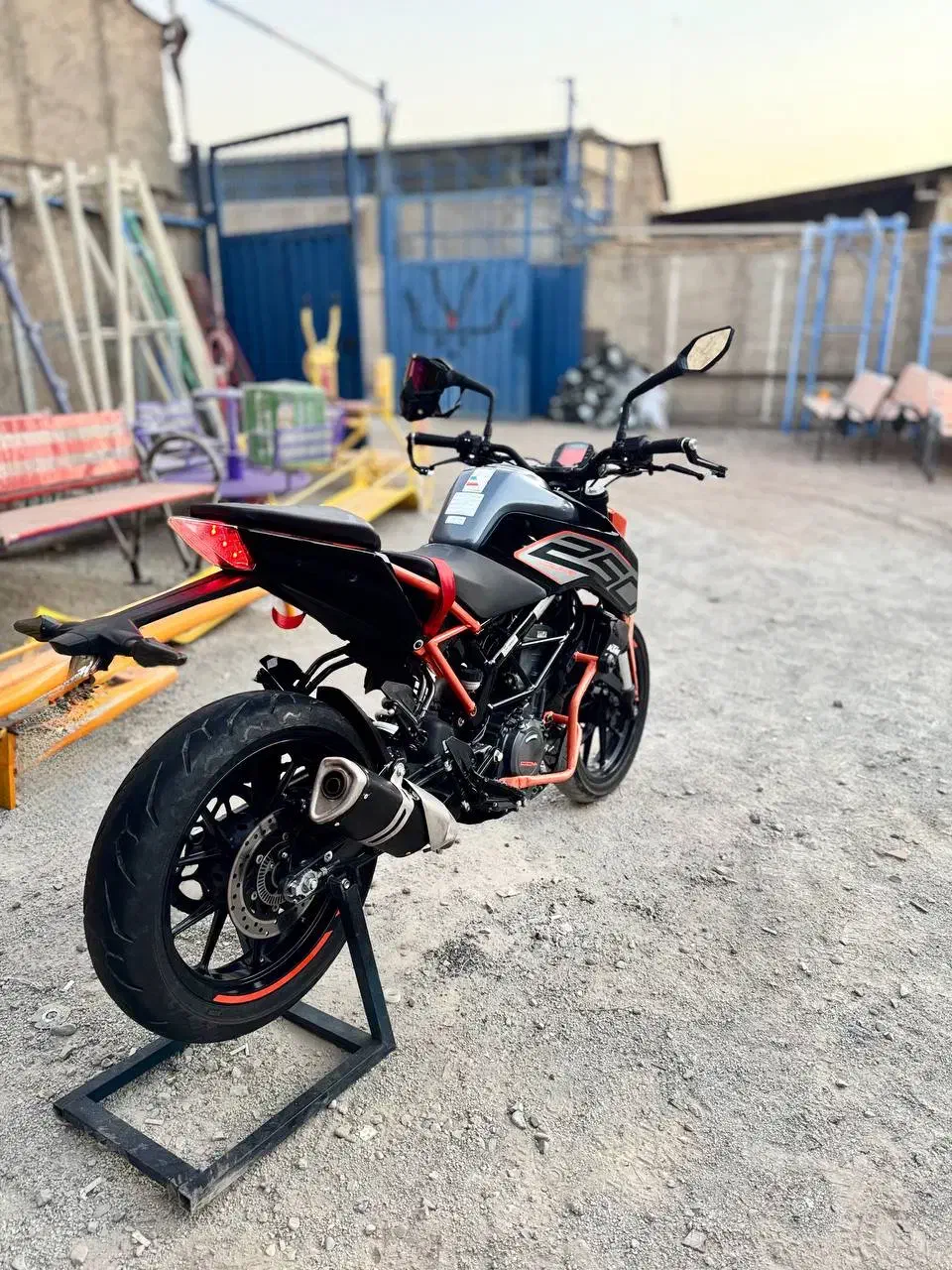 ktm|موتورسیکلت|رباطکریم, رباطکریم|دیوار