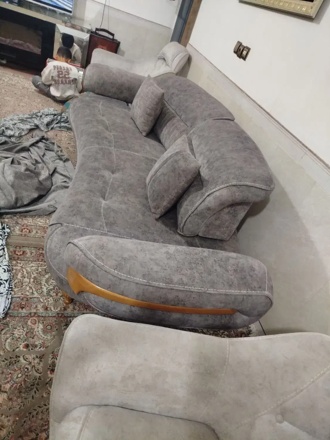 مبل ۸ نفره چوب راش کاملا تمیز در حد نو تخت شو|مبلمان خانگی و میز عسلی|قرچک, فردیس|دیوار