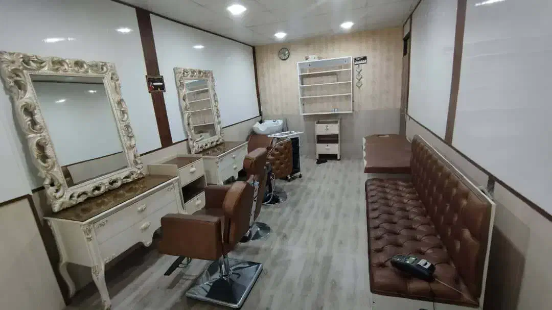 دکور و لوازم سالن زیبایی|آرایشگاه و سالن‌های زیبایی|نقده, |دیوار