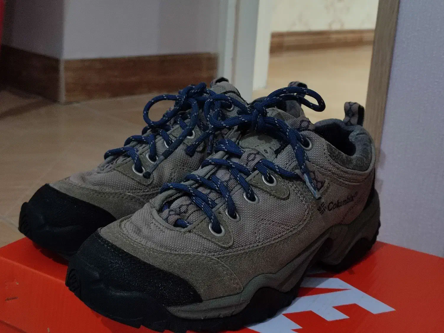 کتانی کلمبیا|کیف، کفش، کمربند|کرج, گوهردشت|دیوار