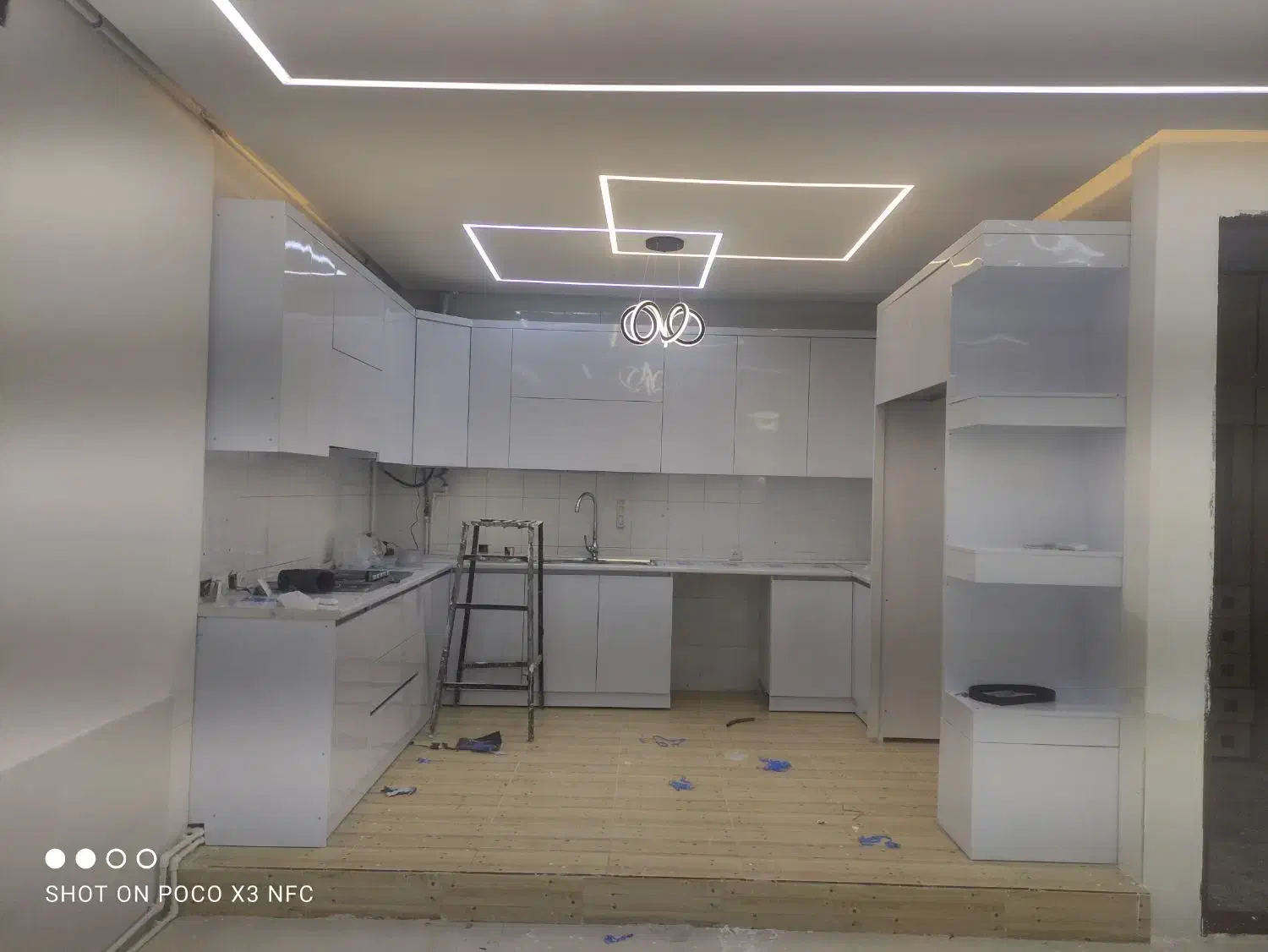 سقف کاذب ،کناف،دکوراسیون ، لاین نوری قرنیز نوری|خدمات پیشه و مهارت|ماهدشت, |دیوار