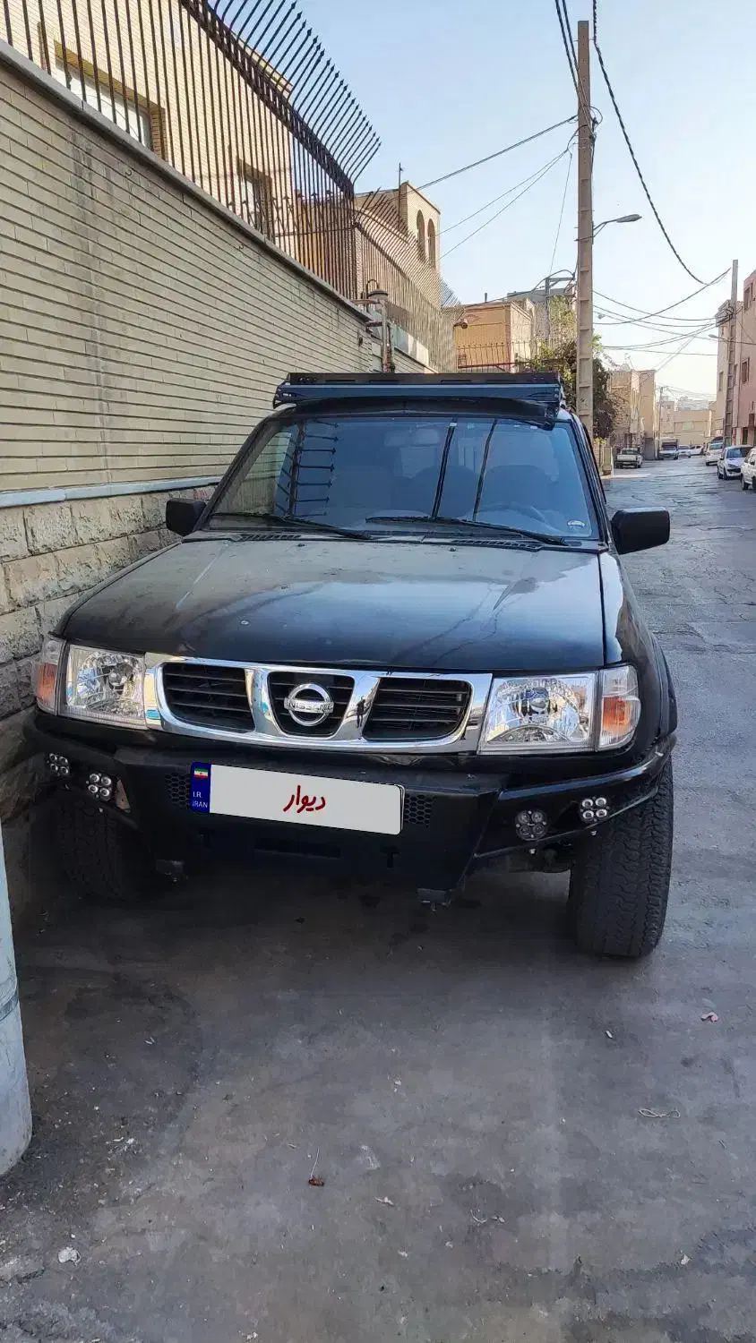نیسان سرانزا مدل ۸۳|خودرو سواری و وانت|اصفهان, ملک‌شهر|دیوار