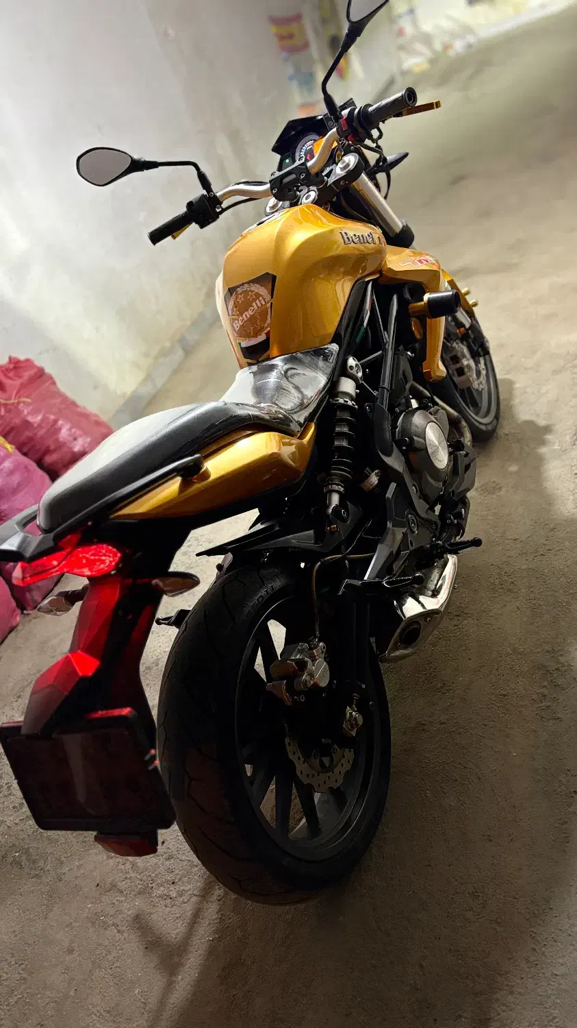 بنلی ۳۰۰ مدل ۹۸|موتورسیکلت|همدان, |دیوار