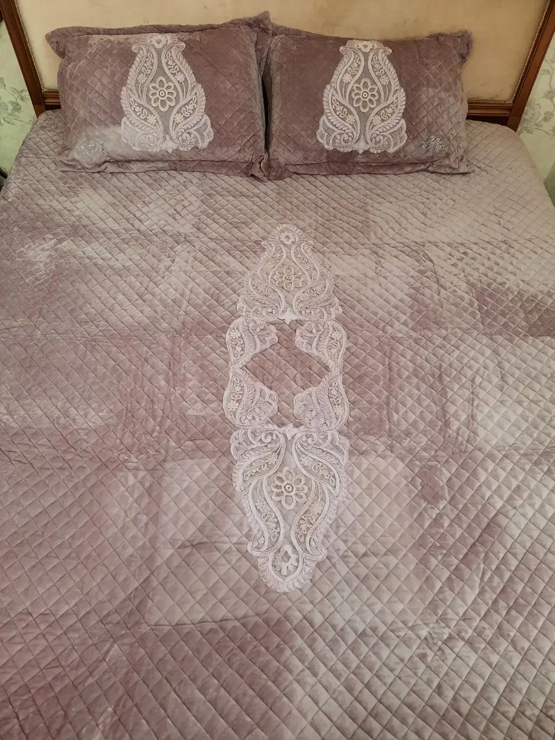 رو تختی ترکی|سرویس روتختی|اصفهان, سرچشمه|دیوار