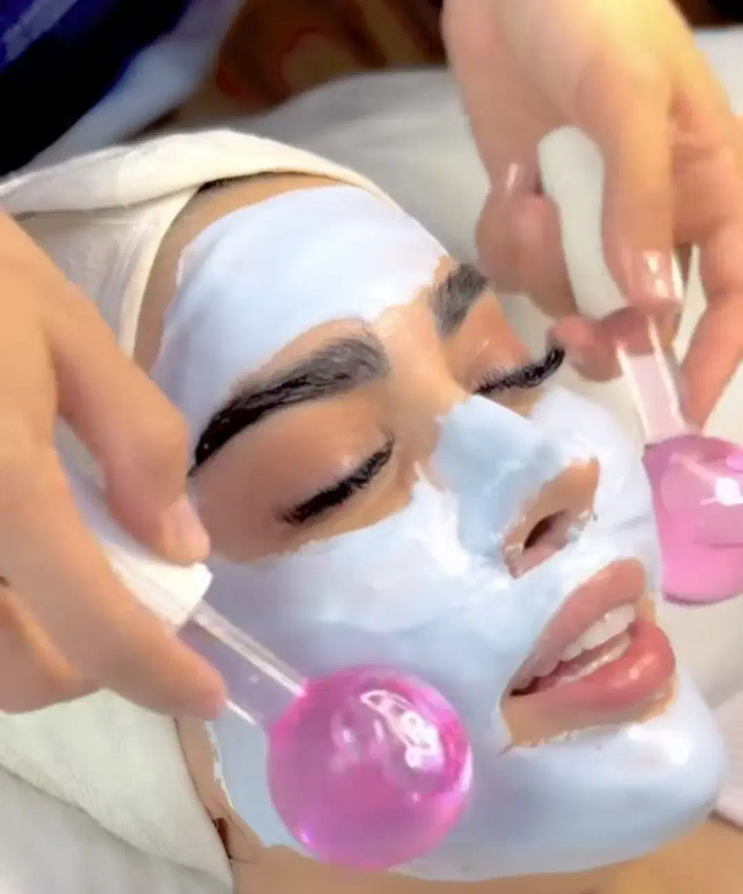 اسکین تراپیست.فیشیال پوست با توجه به مشکل|خدمات آرایشگری و زیبایی|نهاوند, |دیوار