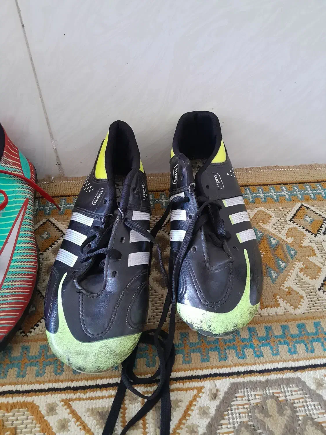 کفش فوتبالی|تجهیزات ورزشی|رامجین, |دیوار