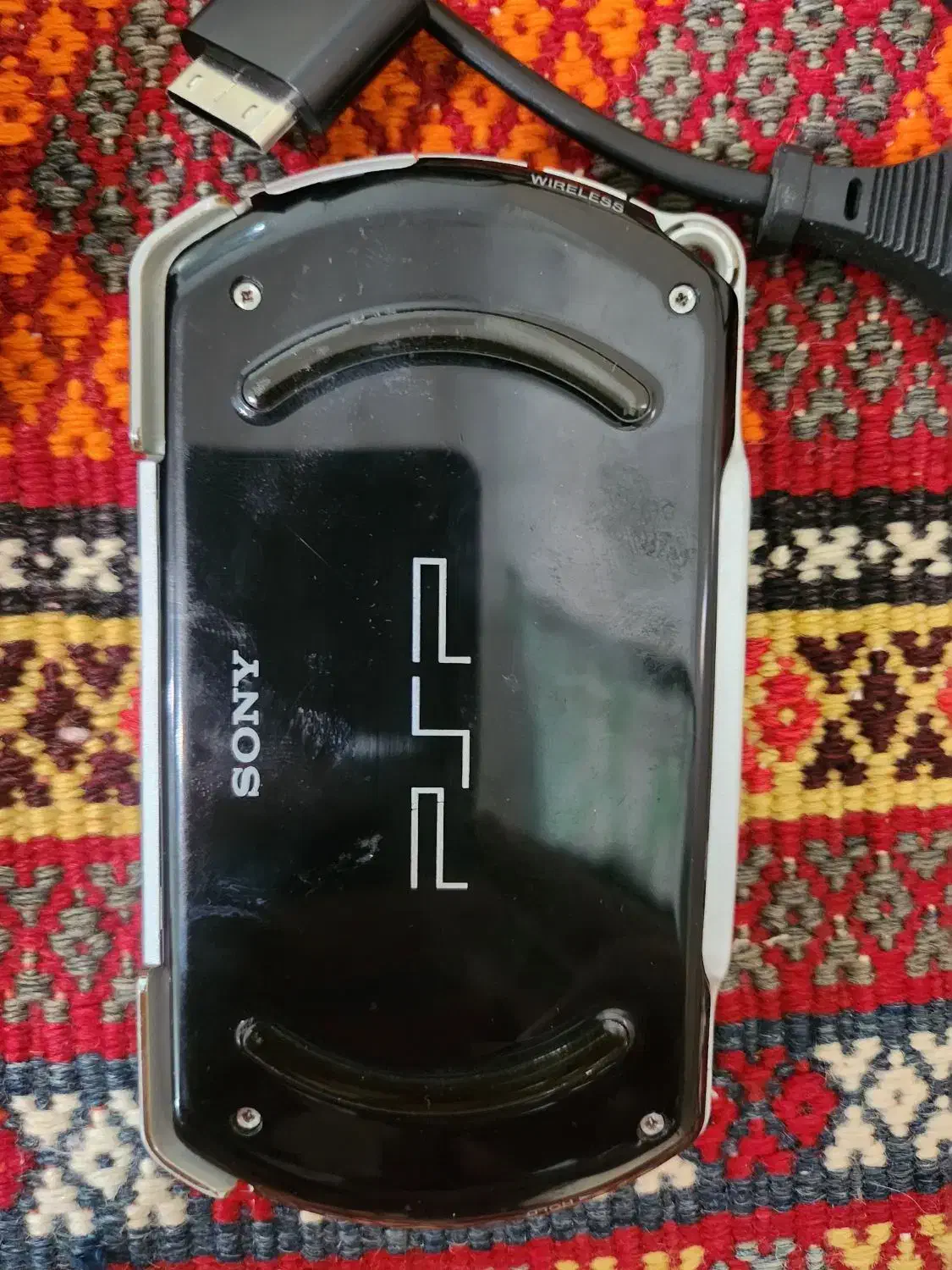 psp go|کنسول، بازی ویدئویی و آنلاین|شیراز, کوی فرهنگیان|دیوار