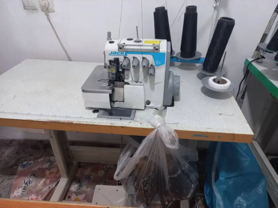 چرخ سردوز جک و مکش سیلور|چرخ خیاطی و ریسندگی|مشهد, نیزه|دیوار