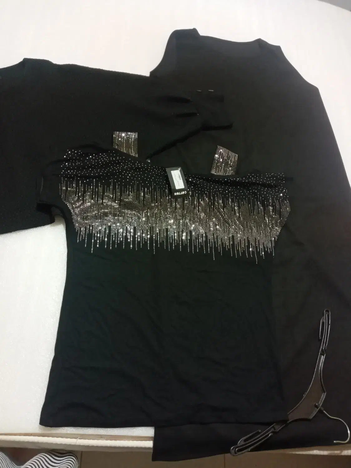 لباس نگین سنگ دوزی شده|لباس|رشت, منظریه|دیوار