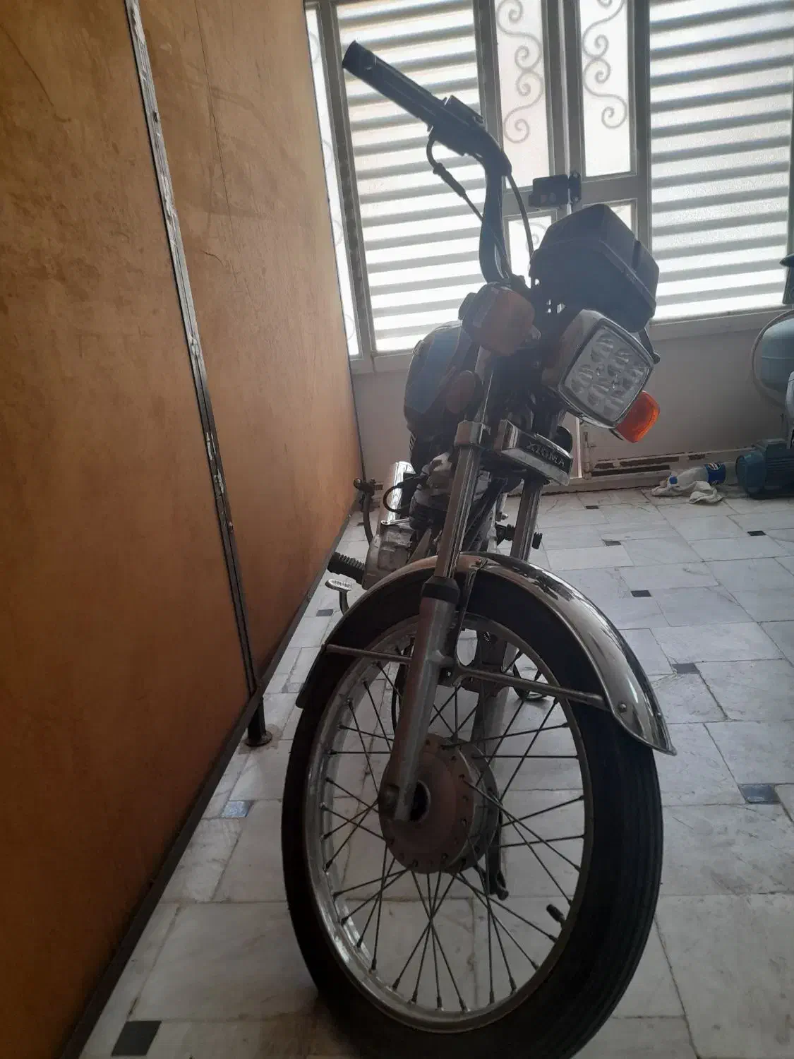 موتور زیگما ۹۵|موتورسیکلت|قم, دروازه چوبی|دیوار