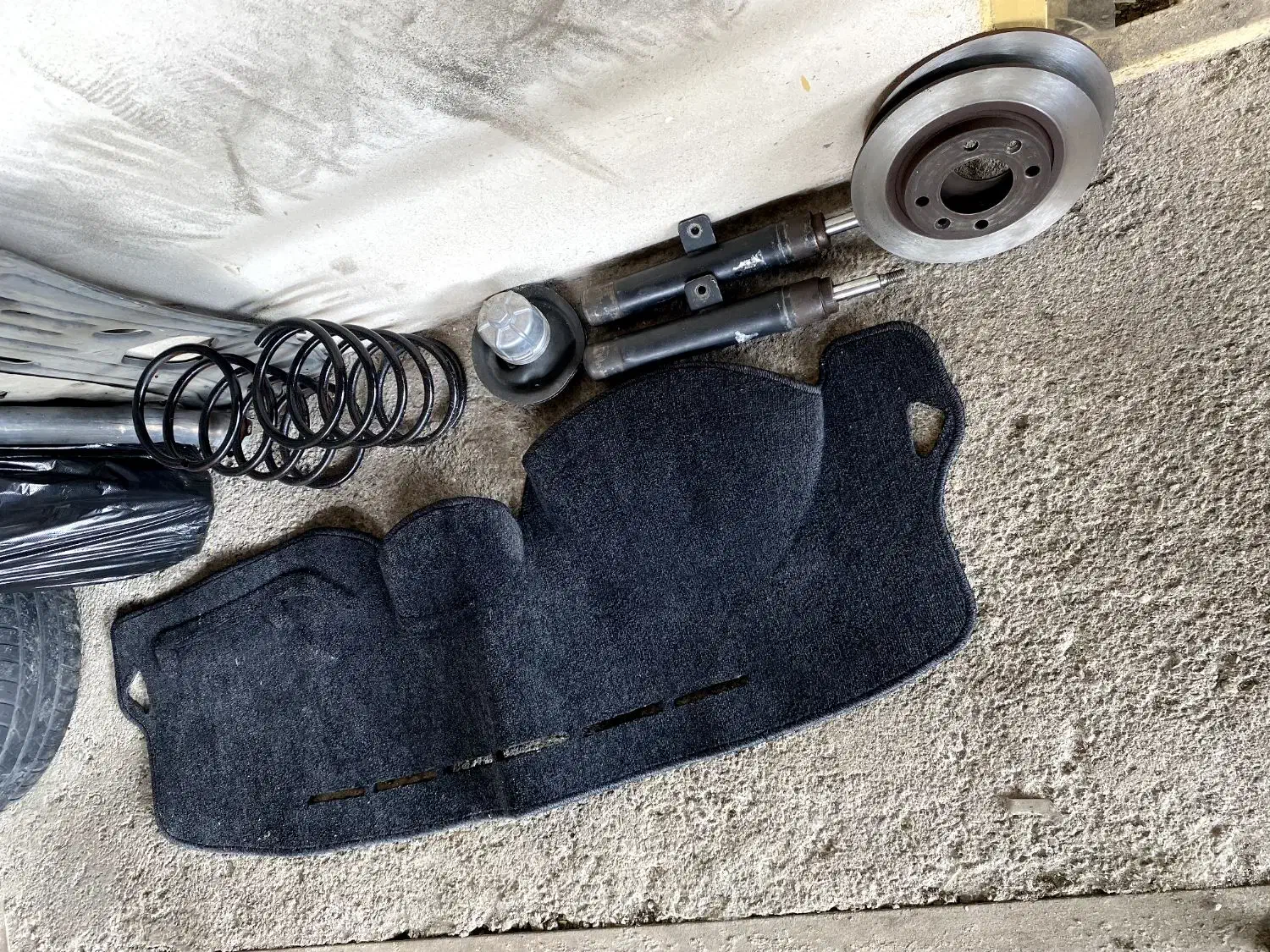 لوازم ۲۰۷ تیپ ۵|قطعات یدکی و لوازم جانبی|رشت, رودباری|دیوار