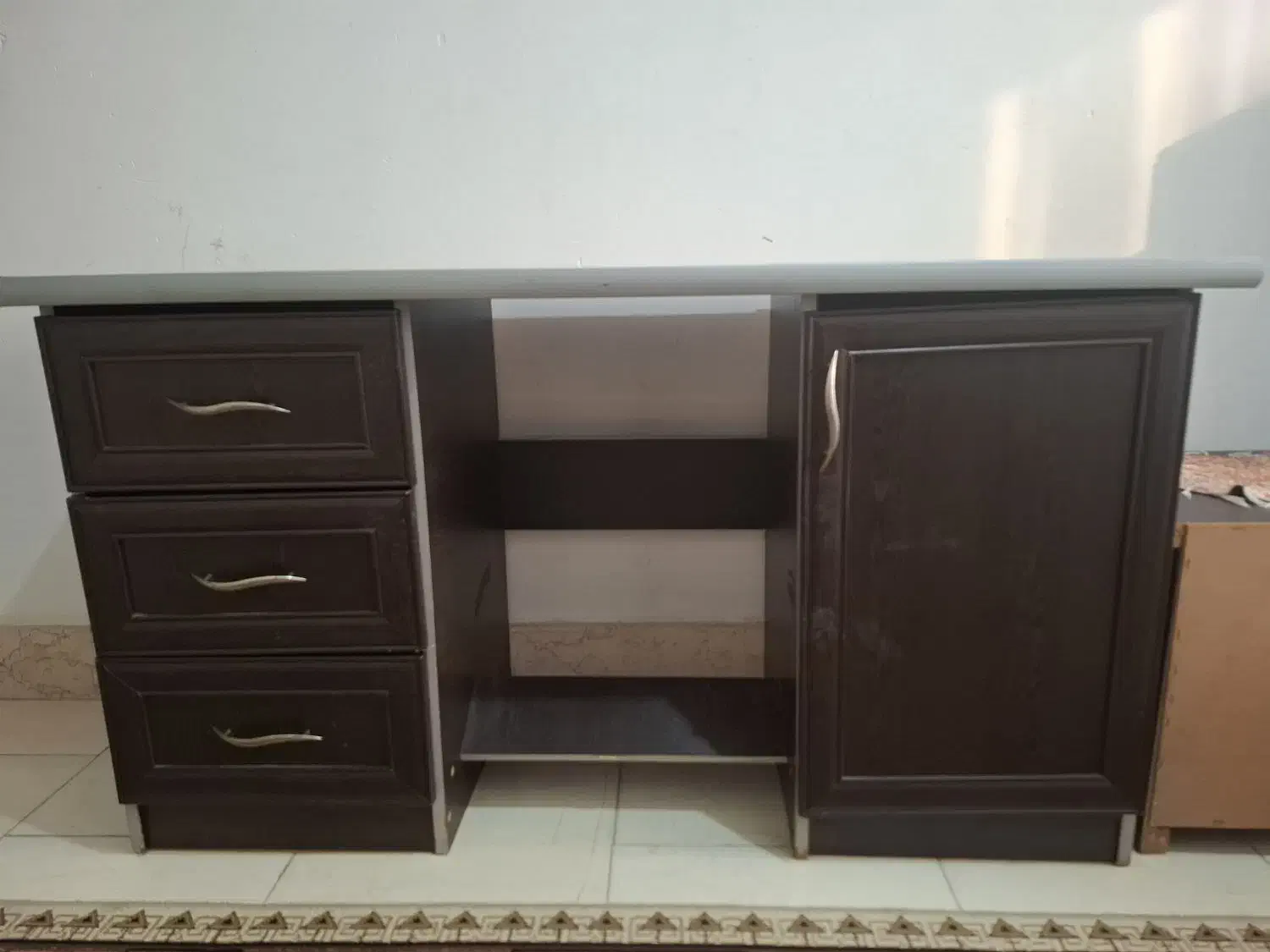 میز|مبلمان اداری|بابل, |دیوار